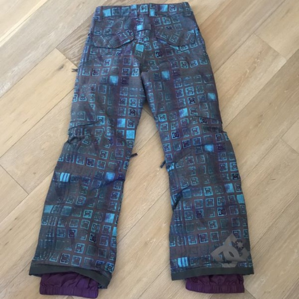 BRAND NEW DC snow pants!